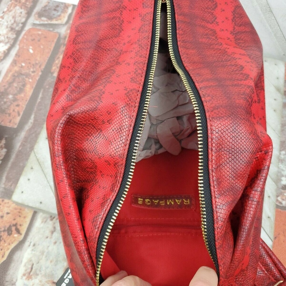 New Red Rampage Midi Backpack Buck Bag purse snake - Picture 11 of 13